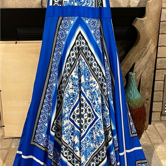 Eliza J maxi dress in blues, whites and black.  Halter top.  Size 6. - Picture 7 of 9
